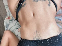 LoisC's webcam live show