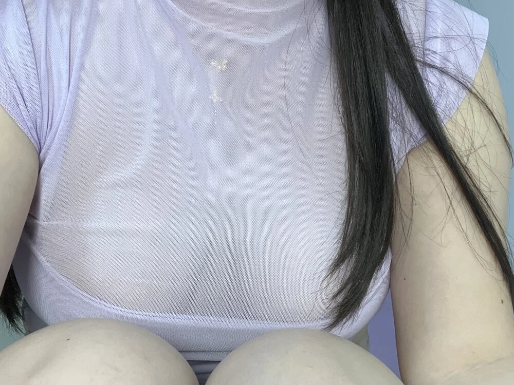 qinger2025's Offline XXX Chat