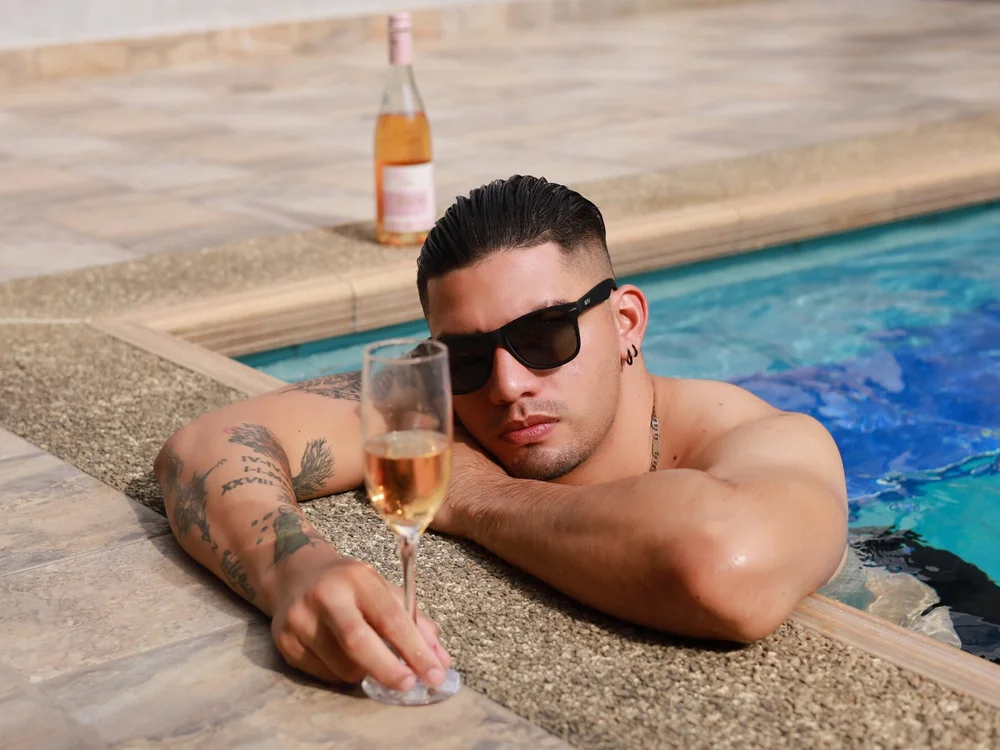 Jacob19_'s Offline XXX Chat