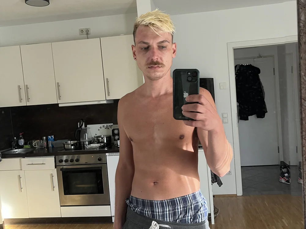 PitchyActive Offline XXX-chat