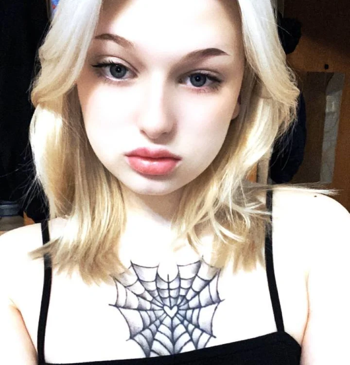 Adelll_moris offline chatrum