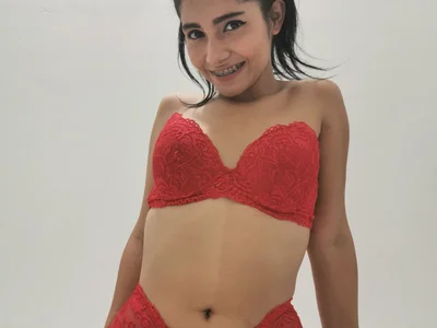 Chirlleyy Female Topless Free Cam Chat