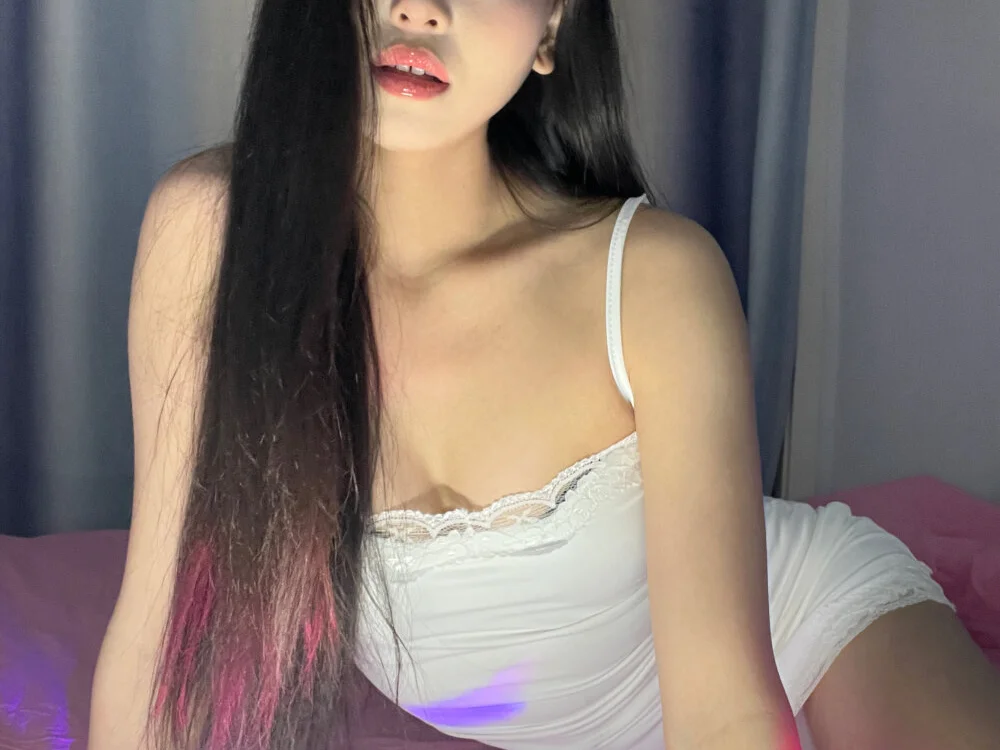 77momomo offline XXX-chat