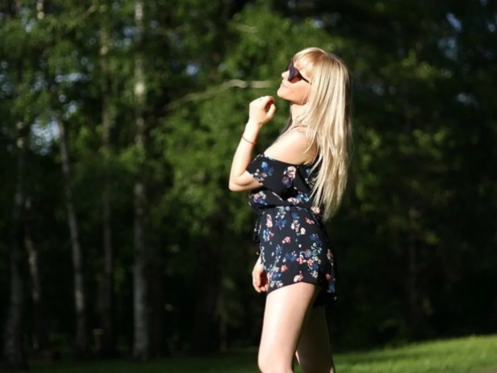SimonaViolet Offline Chatraum