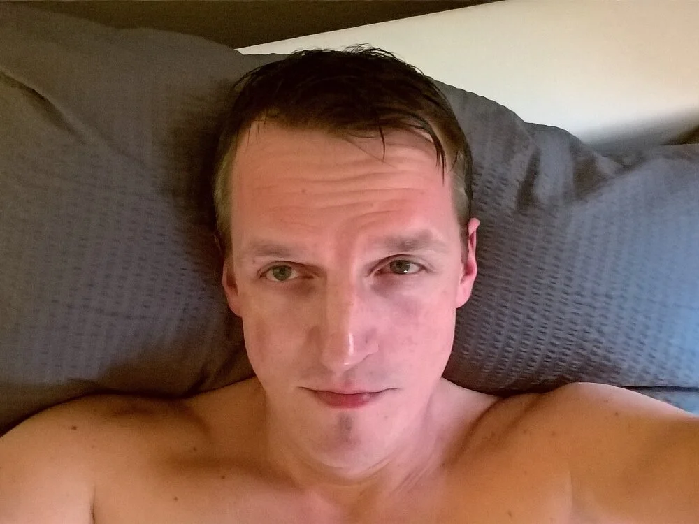 ExhibGE1 Offline XXX-chat