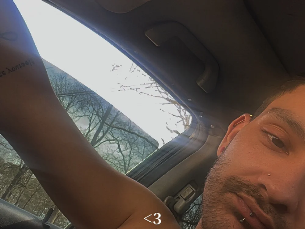 dreamer_boy199 Offline XXX-Chat