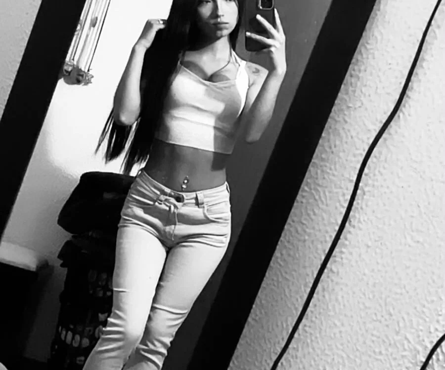 sophie_darknes – Offline XXX chat