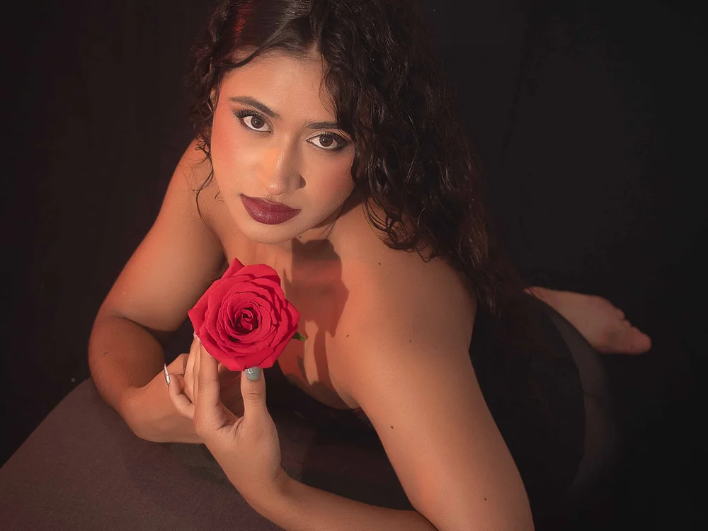 دردشة agatha_jener الجنسية دون اتصال