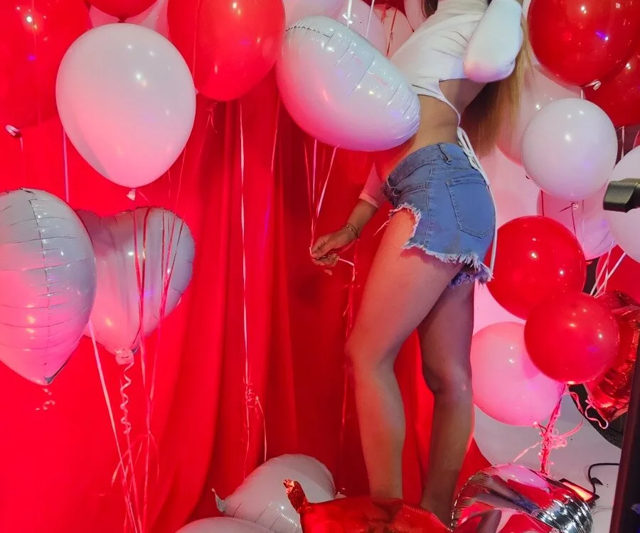 Miss-Saraii Obrolan XXX Offline