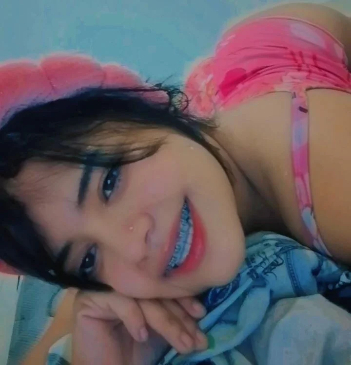 Big_Babe_Couple Adlı Modelin Çevrimdışı XXX Sohbeti