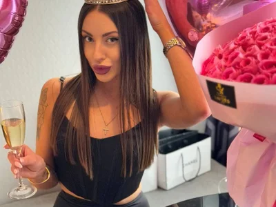 Blondeqlove - middle priced privates