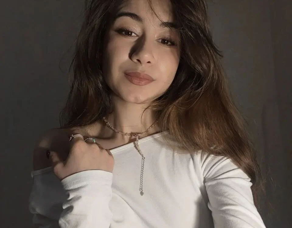 CarolineCox's Offline XXX Chat