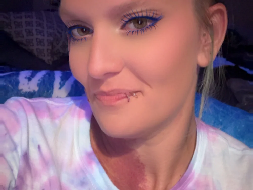 Smilefame123 Adlı Modelin Çevrimdışı XXX Sohbeti