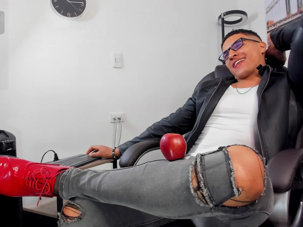 Dash_Bukoski's Offline XXX Chat