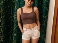 OneLeg_girl_Longboy