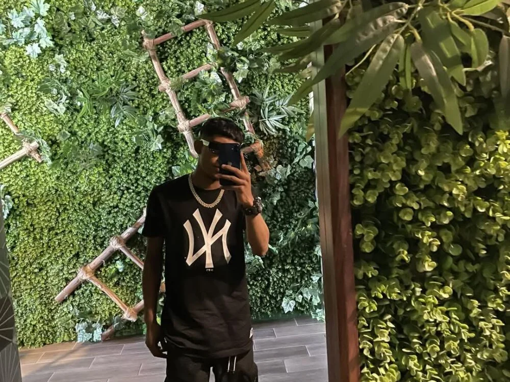 hdz3012 Offline XXX-chat