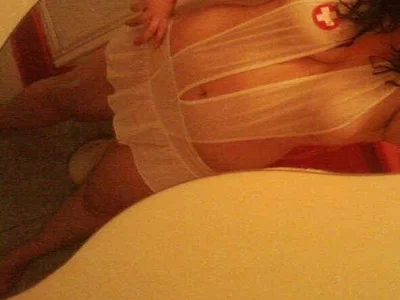 CurvyCora30
