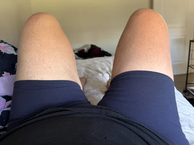 Erizzle87 Female Brunette Free Webcam Nude