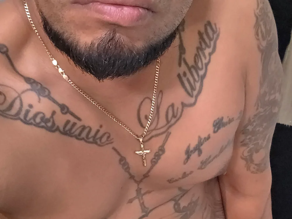Offline XXX chat Latino1985hollywood