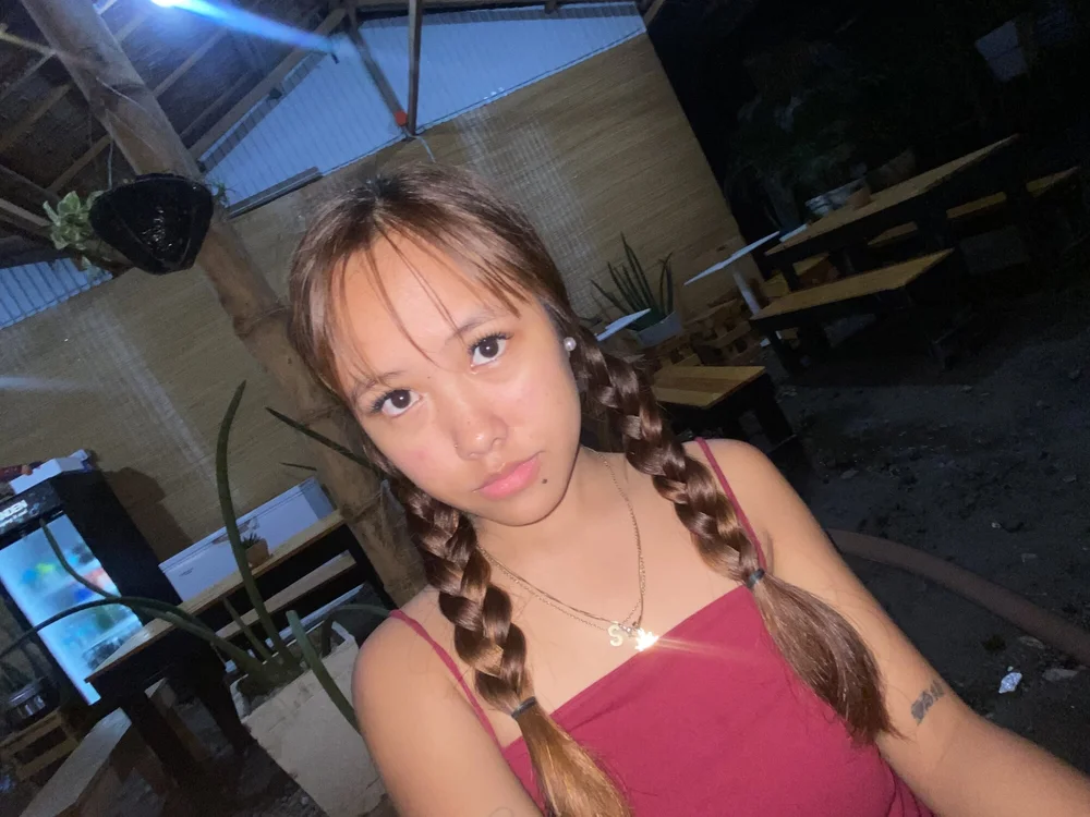 Naughtytrililingn Offline XXX chat