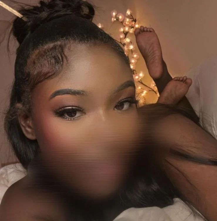 Amirachocolat's Offline XXX Chat