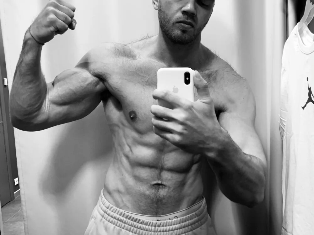 ericeric507's Offline XXX Chat