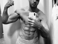 ericeric507 webcam thumbnail