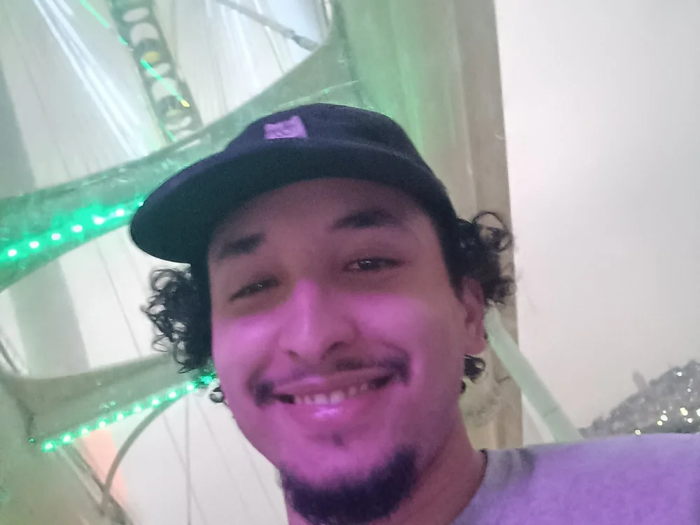 jamessali's Offline Chat Room