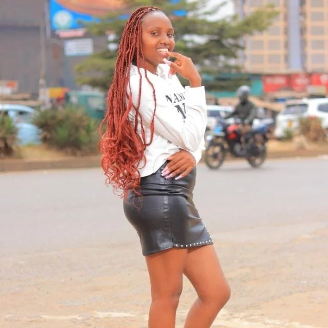 sexy_kenyan2's Offline Chat Room