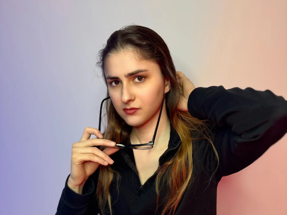 LynBiglow's Offline Chat Room