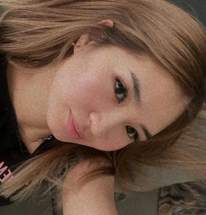 celine_77's Offline Chat Room
