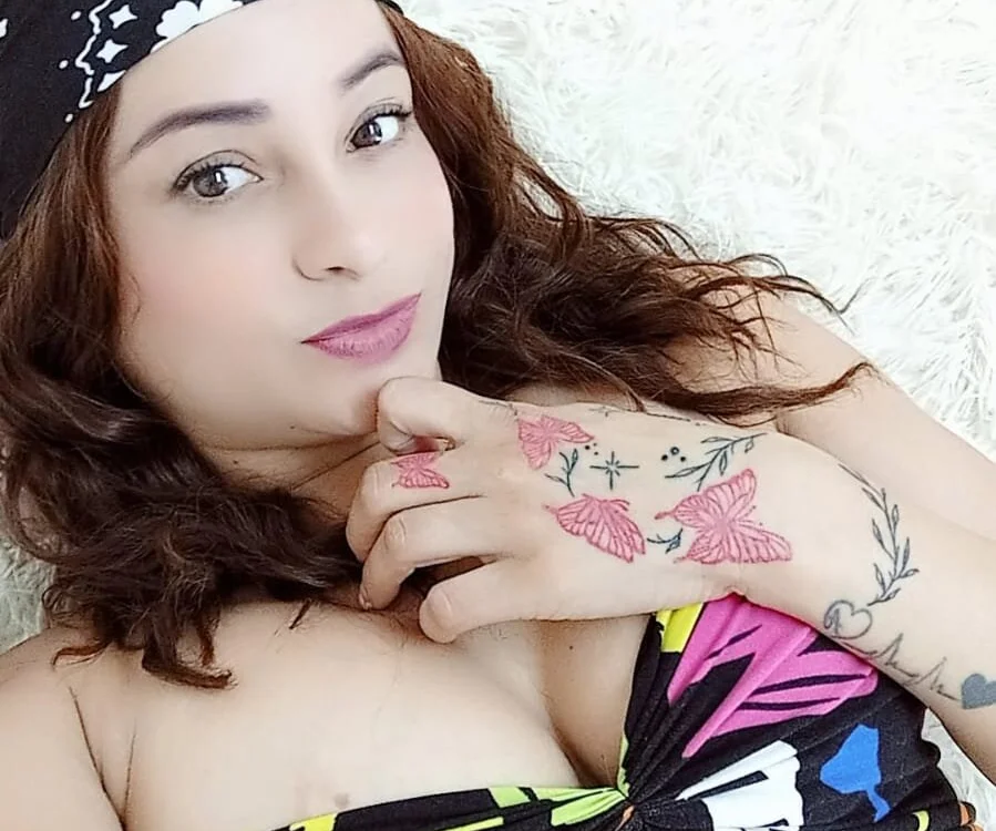 Geidy-87's Offline Chat Room