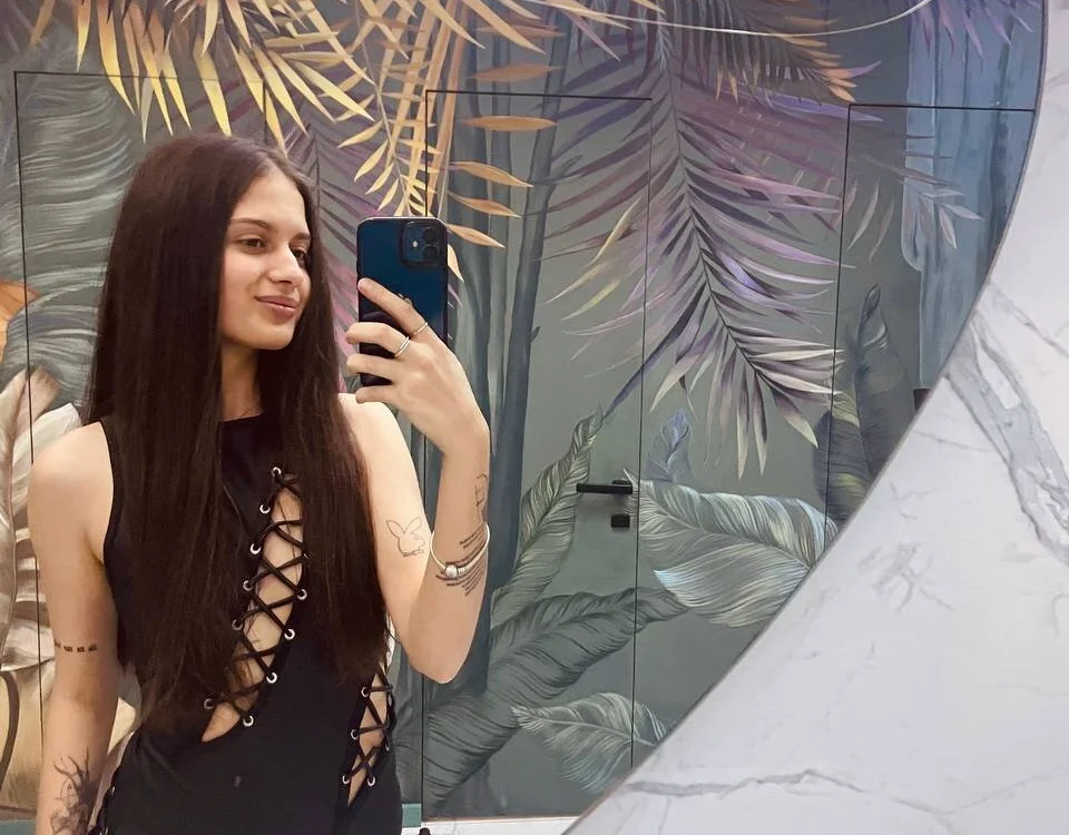 Talia_Blakwood Offline XXX-Chat