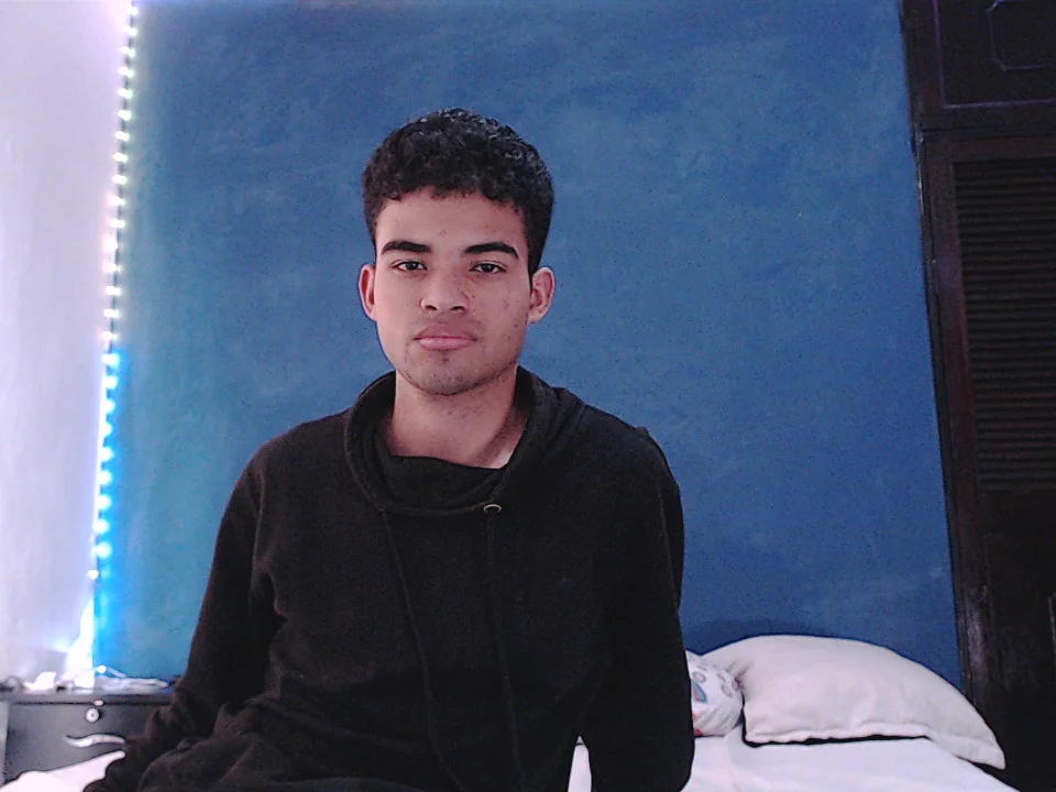 camillo_beischel_ অফলাইন XXX চ্যাট