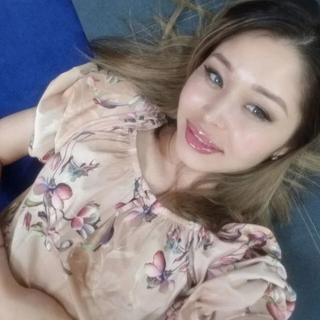 Sabrine_rose's Offline XXX Chat