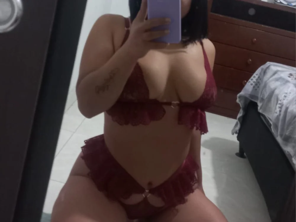 lorenarimenez22's Offline Chat Room