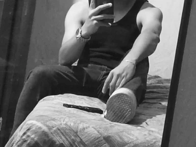GGROLDAN Male Bisexual Live Webcam Sex