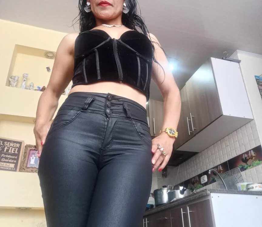 Samantha_Ortiz69 Chat XXX Ngoại tuyến