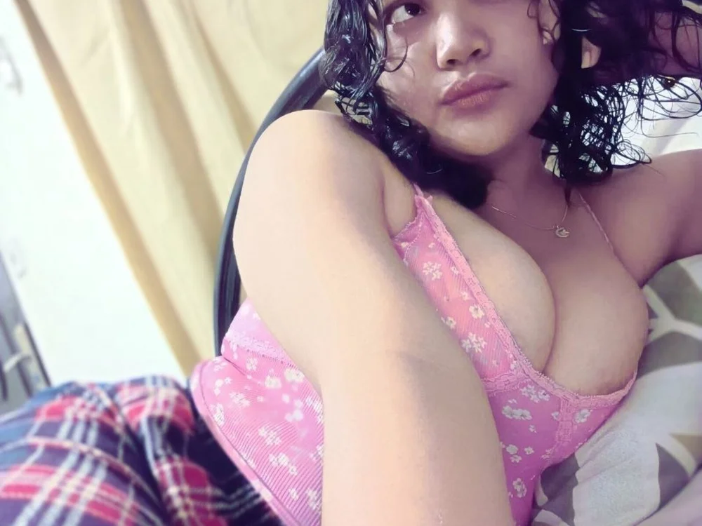 LaelJunge Offline XXX Chat