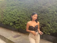 selenexx8 live cam model