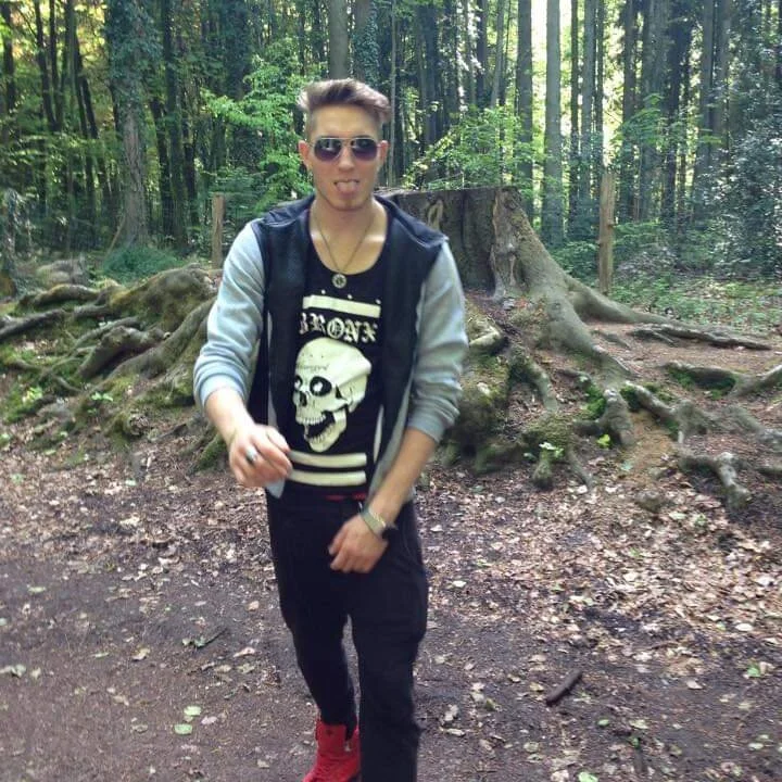 XxxMrkappa – Offline XXX chat