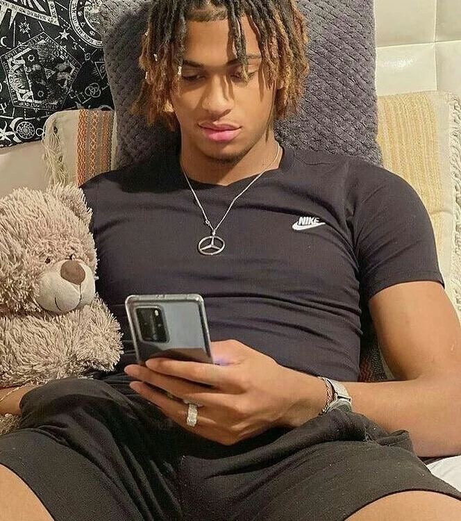 moneyyyybbc Chat XXX offline