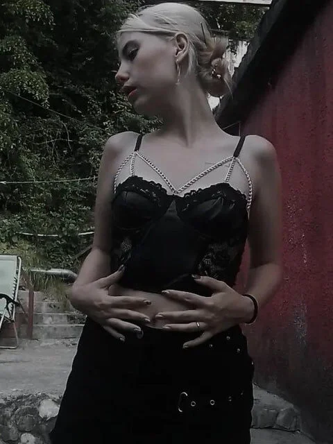 Helen18glo Offline XXX Chat