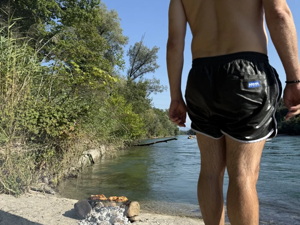 tony3729 Adlı Modelin Çevrimdışı XXX Sohbeti