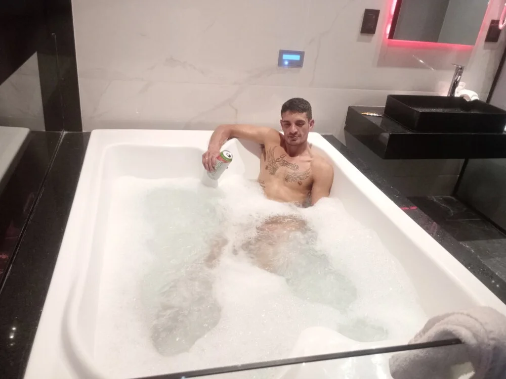 leandrogas offline XXX-chat