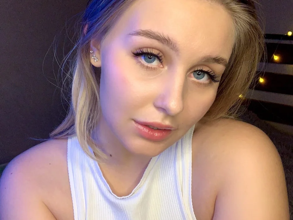 weeet_peach's Offline XXX Chat
