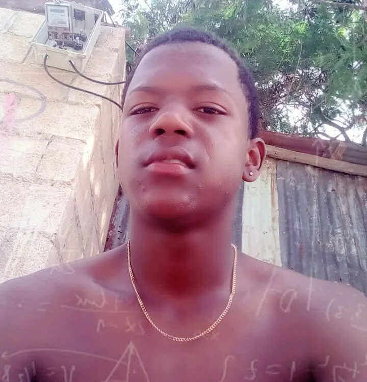 elmisil17 Offline XXX Chat