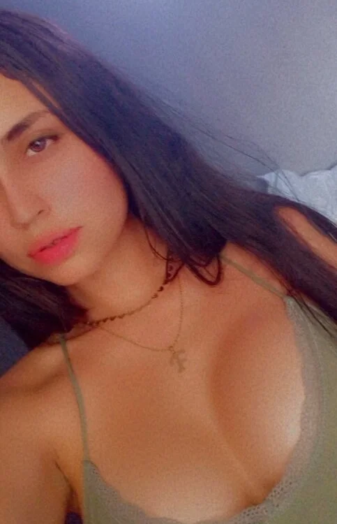 paola993's Offline XXX Chat