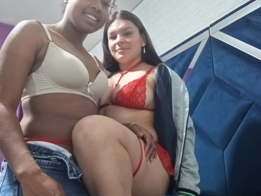 دردشة AixaAndMayte الجنسية دون اتصال