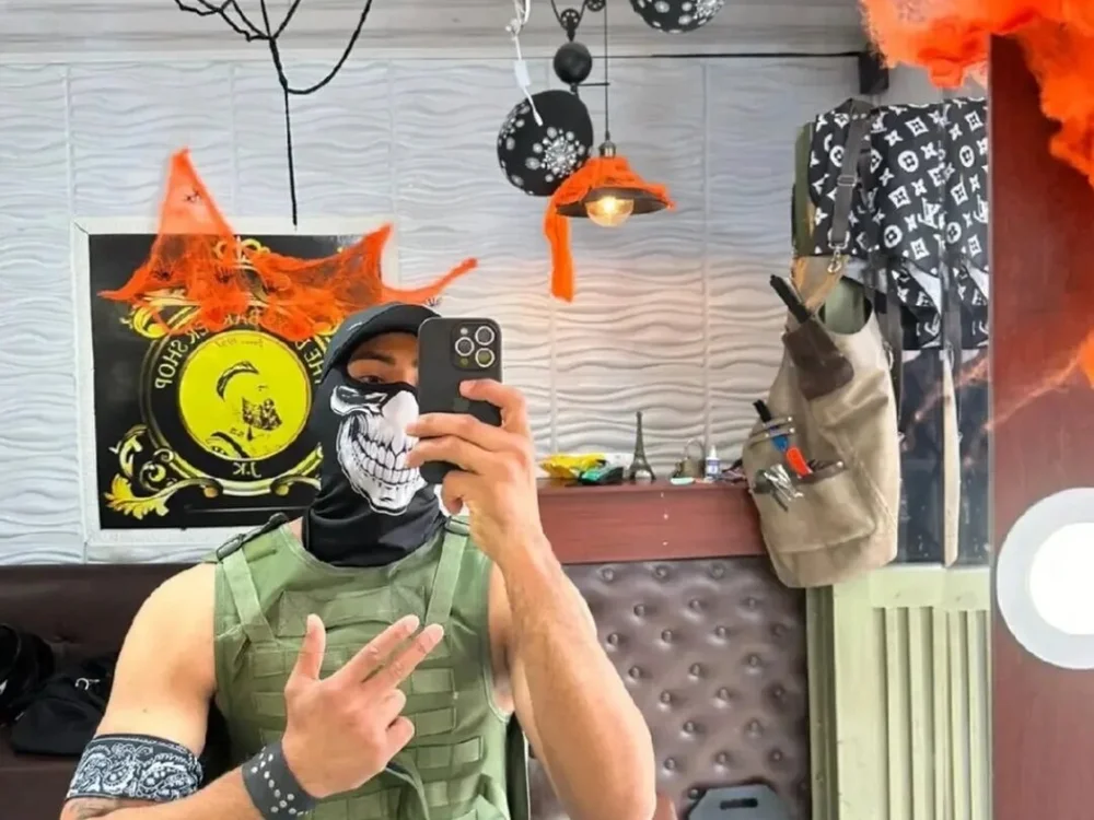 lukas_angelo Offline XXX Chat